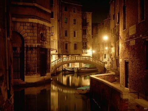 Late night canal, Venice photo on Sunsurfer