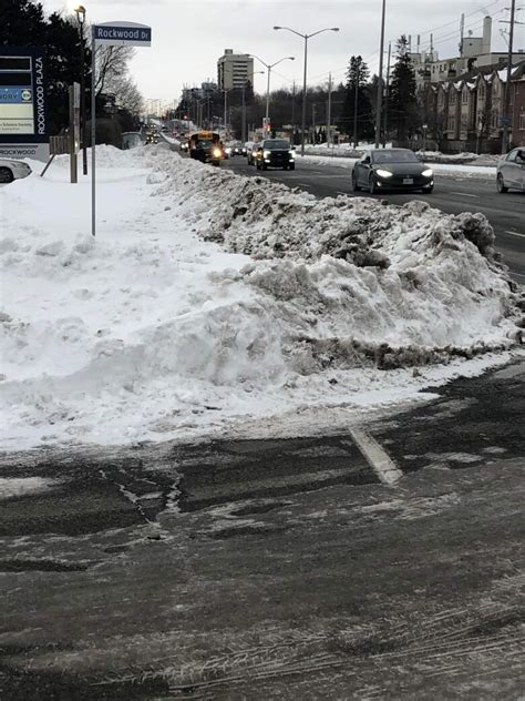 More snow hits Toronto as city continues to clear roads | CBC News