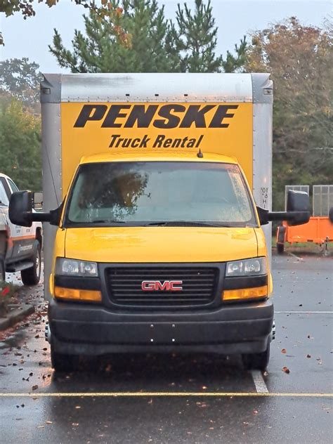 Maximize Moving: Benefits of a Penske 12ft Truck Renta