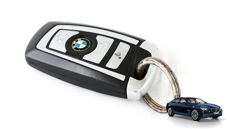 Anybody else thinks the BMW key fobs are too big? : BMW