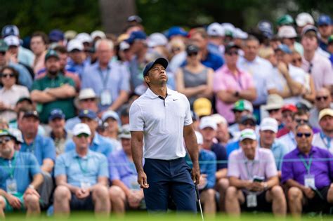 Tiger Woods, On One Good Leg, Struggles in First Round at the Masters ...