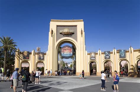 Universal Studios Entrance In Orlando, Florida Editorial Photo - Image ...