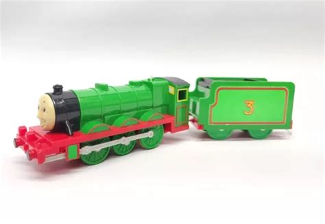 TOMY 2002 THOMAS & Friends Trackmaster Motorized Railway Train HENRY w ...