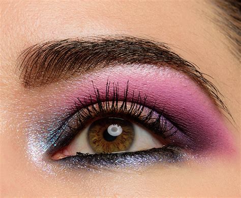 Huda Beauty Mercury Retrograde Eyeshadow Look | Temptalia