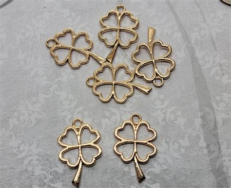 Gold Four Leaf Clover Charms 6 L1304 - Etsy