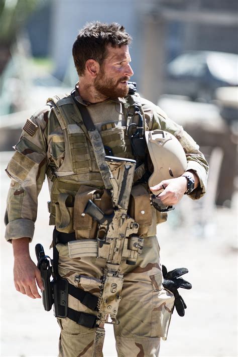 American Sniper Images: Bradley Cooper Is Intense in Clint Eastwood's ...