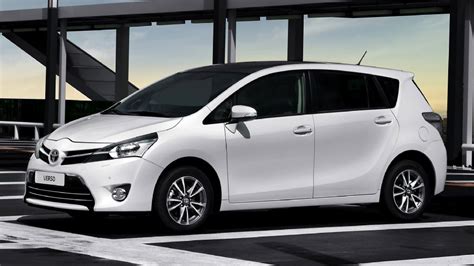 Toyota Verso Hybrid 2015 Photo Gallery #5/9