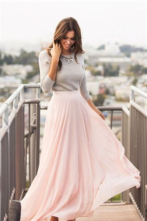 43 Cute Maxi Skirt Outfits To Impress Everybody