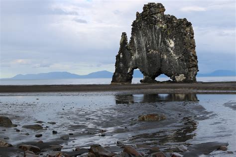 The basalt formation Hvítserkur in Iceland [OC] [3900x2600] : r/ImagesOfIceland