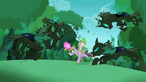 Image - Changelings fly to attack Twilight and Spike S5E26.png | My Little Pony Friendship is ...