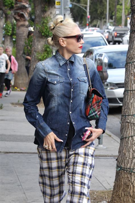 Gwen Stefani Street Style - Out in Studio City 5/6/2016 • CelebMafia