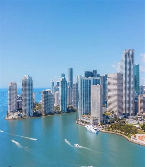 Miami River - Miami Jet Ski Boat Yacht Rental - Upisle