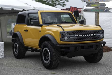 2021 Ford Bronco Wildtrak 2-Door Review | TractionLife