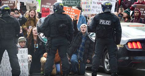 Trump greeted by thousands of Utah protesters, some who blocked ...