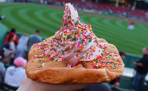 Top 10 MLB Ballpark Foods