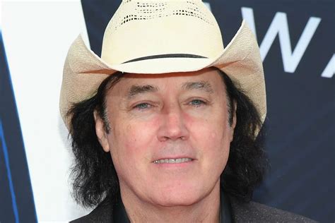 David Lee Murphy Reflects on Accepting 2018 CMA Without Chesney