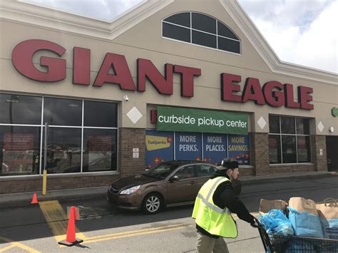 Giant Eagle looks to the future, adding 2nd store for curbside-pickup-delivery only - cleveland.com