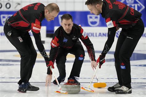 Team Canada soars into playoffs at World Men's Curling Championship - Team Canada - Official ...