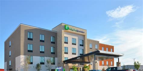 Hotels near OKC Airport | Holiday Inn Express & Suites Oklahoma City Mid - Arpt Area