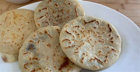 Easy Bean and Cheese Pupusas Recipe | Recipes.net