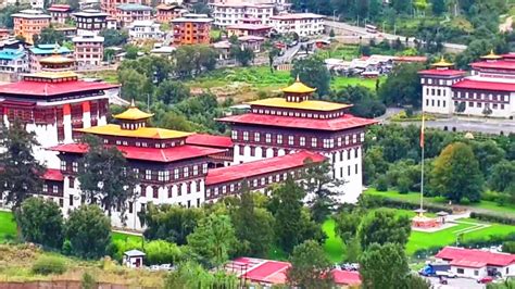 Bhutan King's Palace in Thimpu, Dechencholing Palace Bhutan Maharaja - YouTube