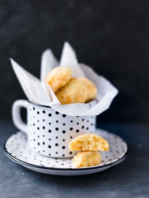 Mary Berry Parmesan Biscuits | British Chefs Table