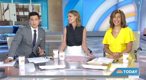 Today's Hoda Kotb stuns in yellow dress for steamy NYC day at show ...