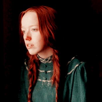 Dear old world you are very lovely; | Anne shirley, Anne, Amybeth mcnulty
