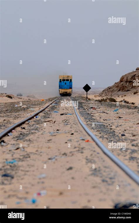 Mauritania, Nouadhibou, Iron ore train, the longest and heaviest train in the world Stock Photo ...