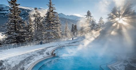 Awesome Alberta: Unwind at Banff Upper Hot Springs (PHOTOS) | Curated