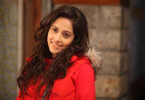 Akaash Vani Star Cast Nushrat Bharucha - Pyar Ka Punchnama Actress Name- WallpaperUse