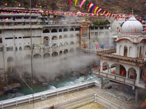 Manikaran Sahib Gurudwara: Things To Do, Best Time, Location, Nearby Places