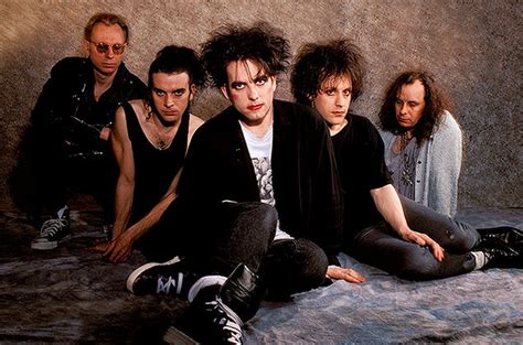 Robert Smith Says The Cure's "Wish" Remaster is Finished for Deluxe Edition - Post-Punk.com