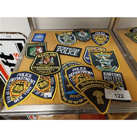 COLLECTION VINTAGE POLICE PATCHES