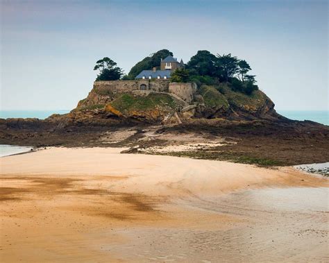 Explore the diverse beaches of France | KAYAK