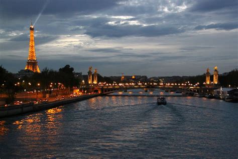 The Banks of the Seine, the Only #UNESCO World Heritage Site in #Paris ...