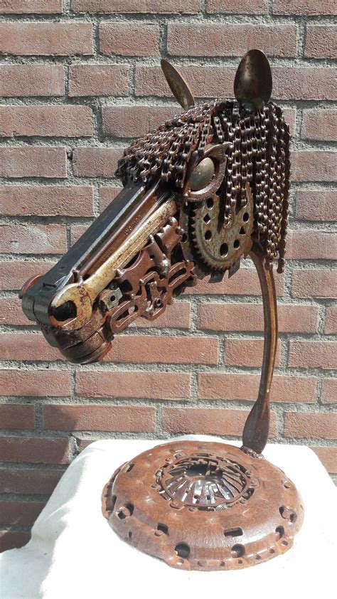 Scrap metal art 'rasta paard' Jan van Daal | Metalkunst, Skrot, Kreativ