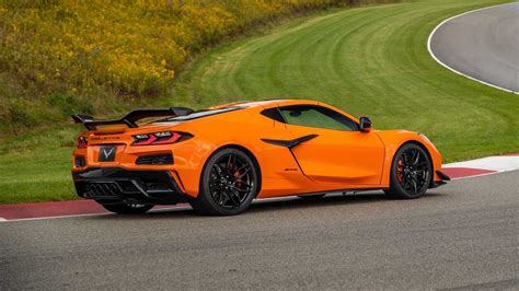 2023 Chevrolet Corvette Z06 First Drive Review: Detroit’s Ferrari | Motor1.com