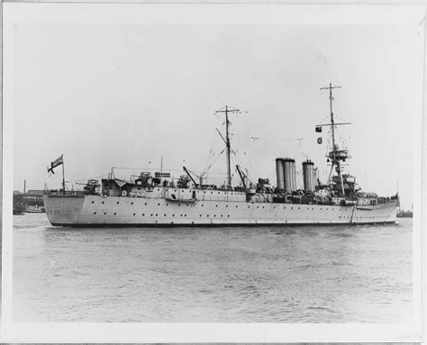 NH 64231 HMS ADVENTURE (British minelayer, 1927)