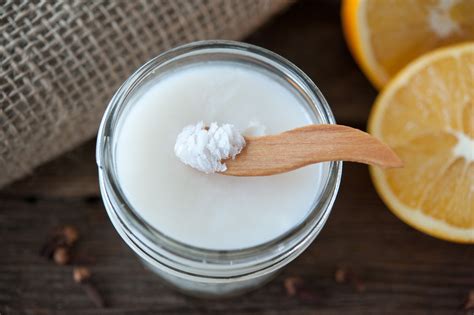 How to Prepare Your Own Homemade Natural Deodorant | Top Natural Remedies