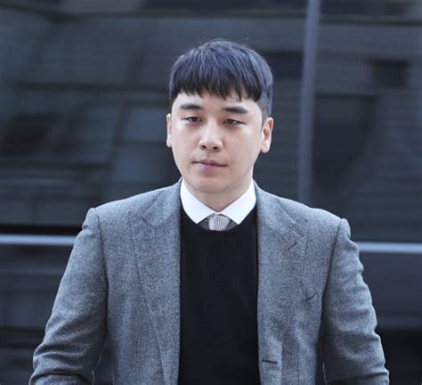 Military draft notice sent to disgraced K-pop star Seungri | Inquirer ...