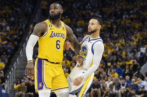 Stephen Curry, LeBron James show basketball longevity in NBA playoffs