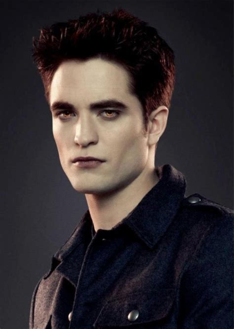 Robert Pattinson as Edward Cullen. - Twilight Breaking Dawn Part 2 ...