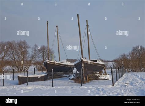 Russian fishing boat hi-res stock photography and images - Alamy