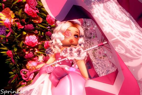 Rose petals | Aesthetic roblox royale high outfits, Valentines outfits ...