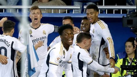 Ten-man Real Madrid score late to snatch victory at Alaves - CNA