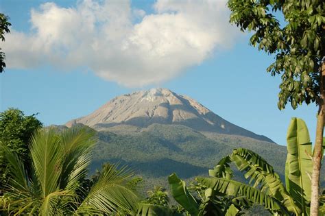 Panoramio - Photo of ...Bulusan Volcano a day before eruption...