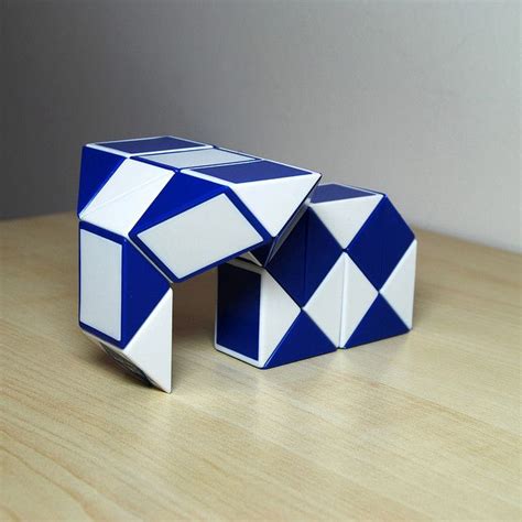 Rubik's Twist (snake). | Rubik snake, Snake patterns, Rubiks cube