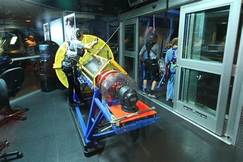 The Machine That Keeps People From Plummeting to Their Deaths From Atop the Stratosphere | Vital ...