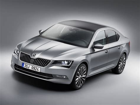 New 2015 Skoda Superb offical pictures revealed | carwow